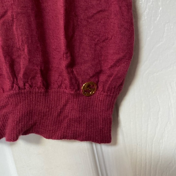 GUCCI Burgundy Raspberry Cashmere Turtleneck Sweater Knit Gold GG - Picture 3 of 11